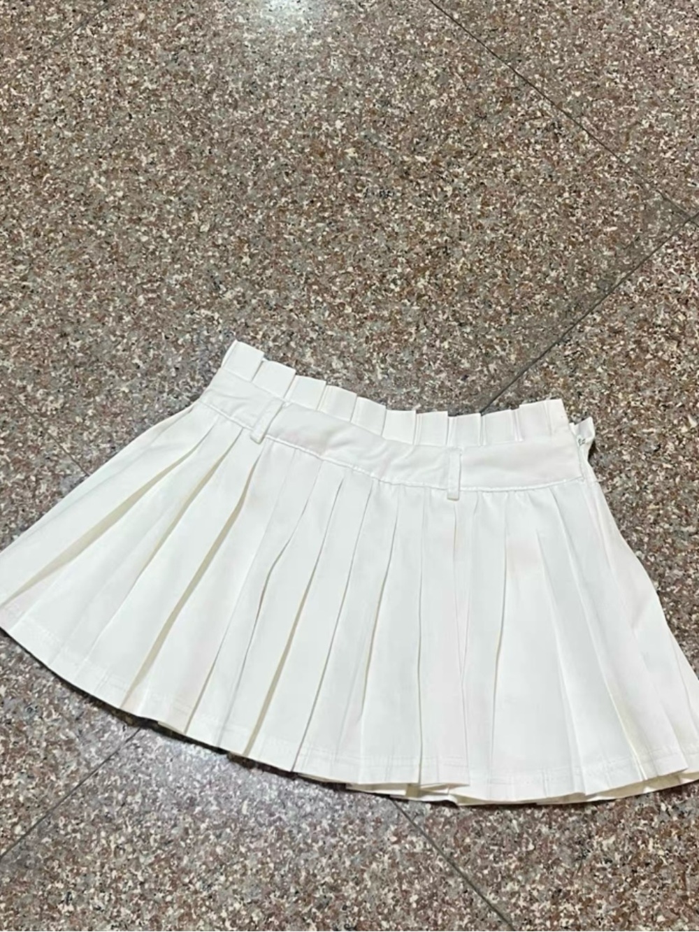 Classic White Pleated Mini Skirt